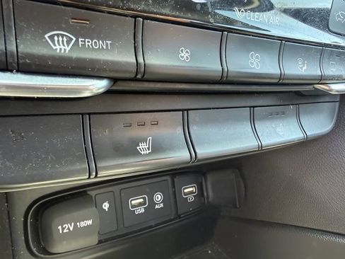 Used 2020 Hyundai Santa Fe SEL w/ Convenience Package AWD/4WD image 16