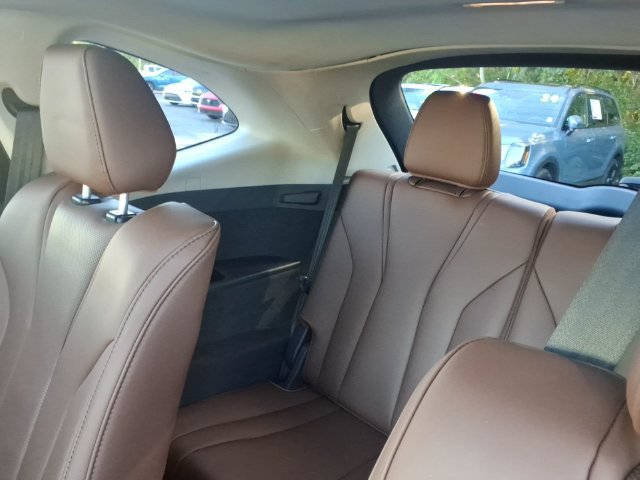 Used 2024 Acura MDX w/ Technology Package FWD image 9