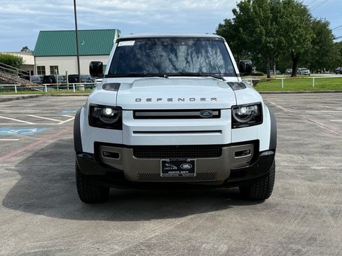Used 2021 Land Rover Defender 110 X-Dynamic SE AWD/4WD image 6