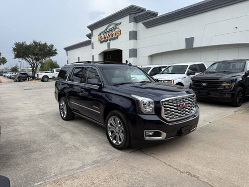 Used 2018 GMC Yukon Denali w/ Open Road Package AWD/4WD image 2
