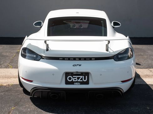 Used 2020 Porsche 718 Cayman GT4 RWD image 31