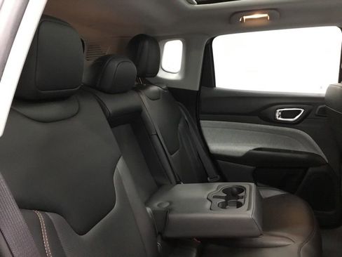 Used 2022 Jeep Compass Latitude w/ Sun and Sound Group image 22