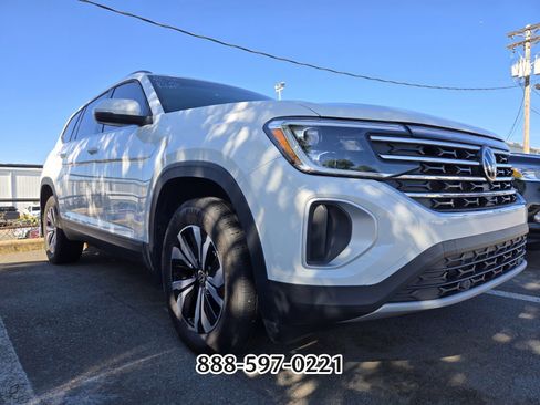 Used 2024 Volkswagen Atlas SE image 10