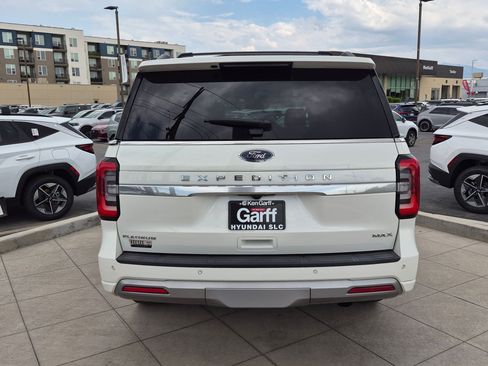 Used 2024 Ford Expedition Max Platinum AWD/4WD image 5