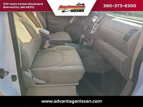 Used 2016 Nissan Frontier SV image 18