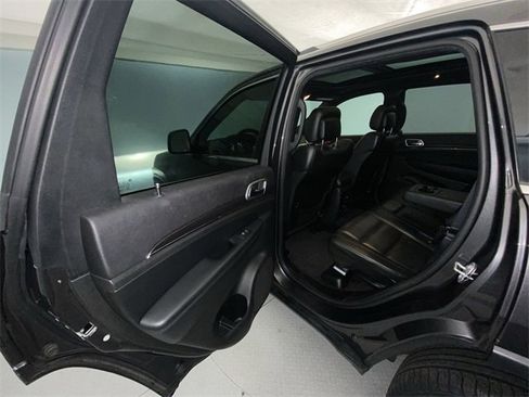 Used 2018 Jeep Grand Cherokee Limited w/ Luxury Group II image 23