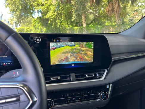 Used 2025 Chevrolet Equinox LT FWD image 20
