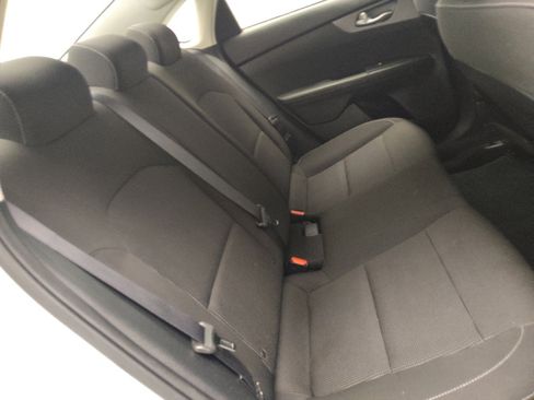 Used 2020 Kia Forte LXS FWD image 19