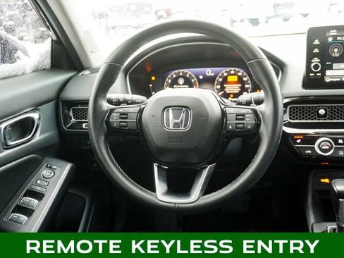 Used 2022 Honda Civic Touring image 10