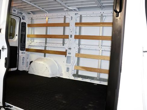 Used 2025 RAM ProMaster 2500 w/ U-Haul Equipment Group FWD image 27