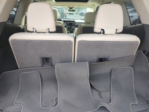 Used 2021 Cadillac XT6 Premium Luxury image 12