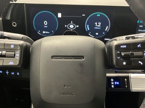 Used 2025 Hyundai Santa Fe Calligraphy AWD/4WD image 16