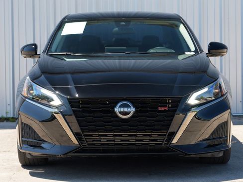 Used 2024 Nissan Altima 2.0 SR image 6