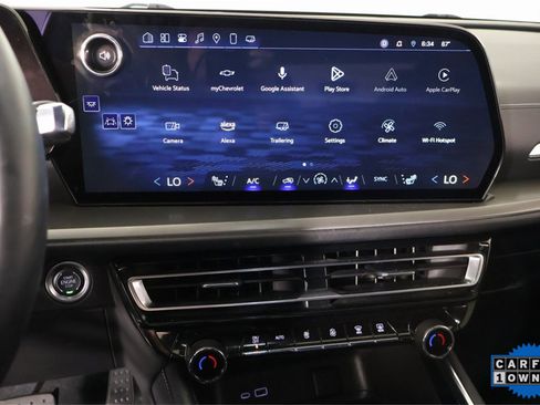 Used 2025 Chevrolet Traverse LT w/ Driver Confidence Package image 5