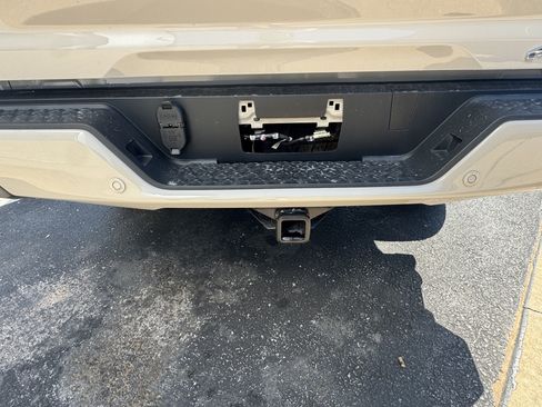 New 2026 GMC Canyon AT4 w/ Technology Plus Package AWD/4WD image 7