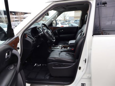 Used 2018 Nissan Armada Platinum w/ Interior Lighting Package image 15