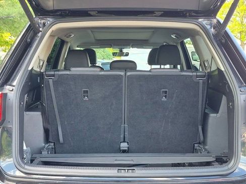 Used 2023 Volkswagen Atlas SE w/ Panoramic Sunroof Package FWD image 21