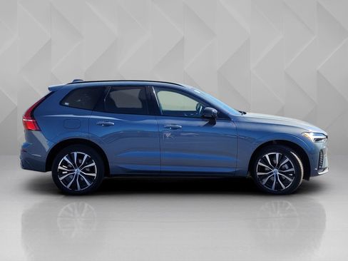 Used 2024 Volvo XC60 B5 Plus image 7