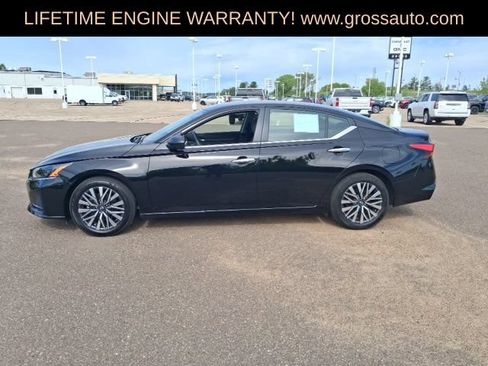 Used 2025 Nissan Altima 2.5 SV FWD image 5