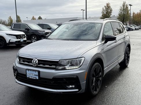 Used 2021 Volkswagen Tiguan SE R-Line image 4