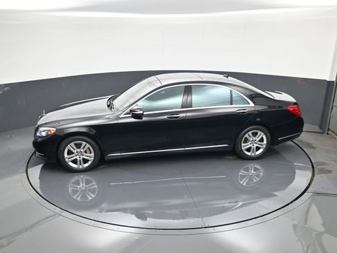 Used 2017 Mercedes-Benz S 550 4MATIC Sedan image 28