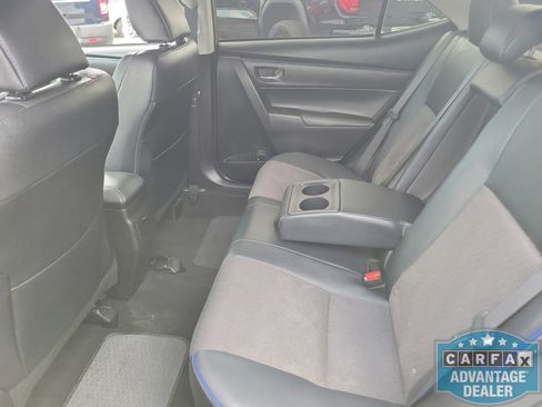 Used 2017 Toyota Corolla SE w/ SE Premium Package FWD image 12