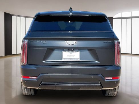 Used 2025 Cadillac Escalade IQ Sport 2 AWD/4WD image 4