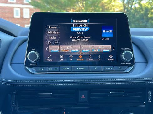 Certified 2022 Nissan Rogue SV image 17