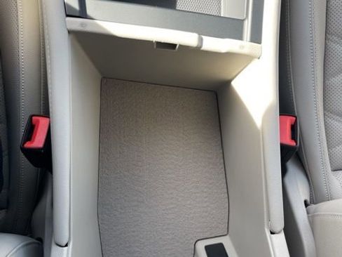 New 2026 Volkswagen Atlas SE image 13