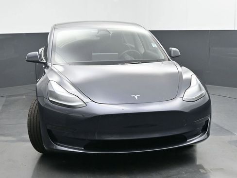 Used 2023 Tesla Model 3 Standard Range image 8