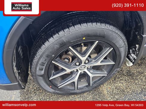 Used 2017 Toyota RAV4 SE image 10