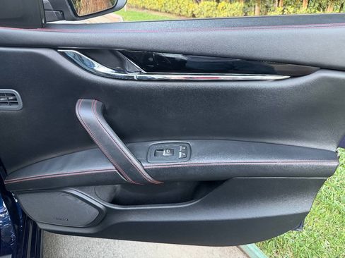 Used 2018 Maserati Quattroporte S GranSport RWD image 27