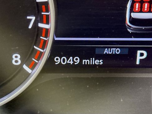 Used 2024 Nissan Pathfinder S image 18