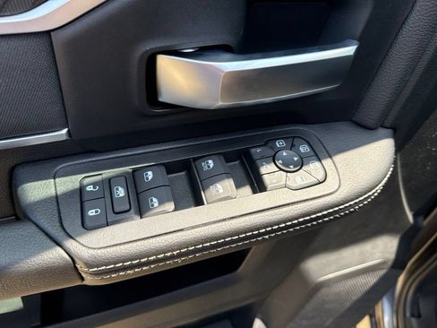 New 2026 RAM 2500 Big Horn AWD/4WD image 18