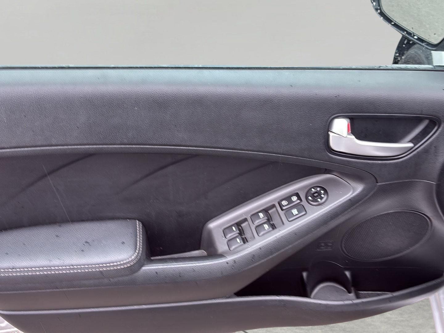 Used 2017 Kia Forte LX FWD image 10