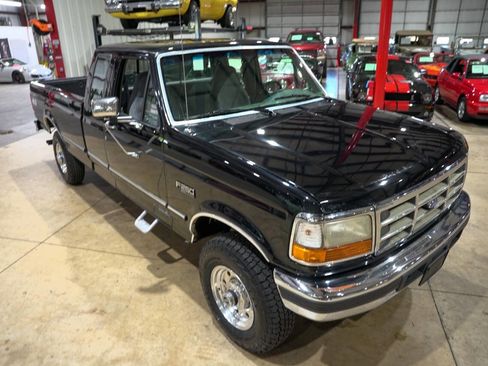 Used 1996 Ford F250 XLT image 14