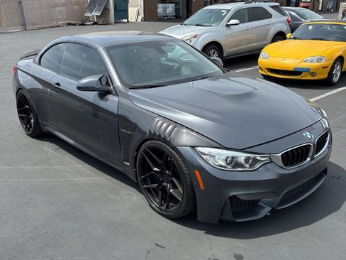 Used 2016 BMW M4 Convertible RWD image 5