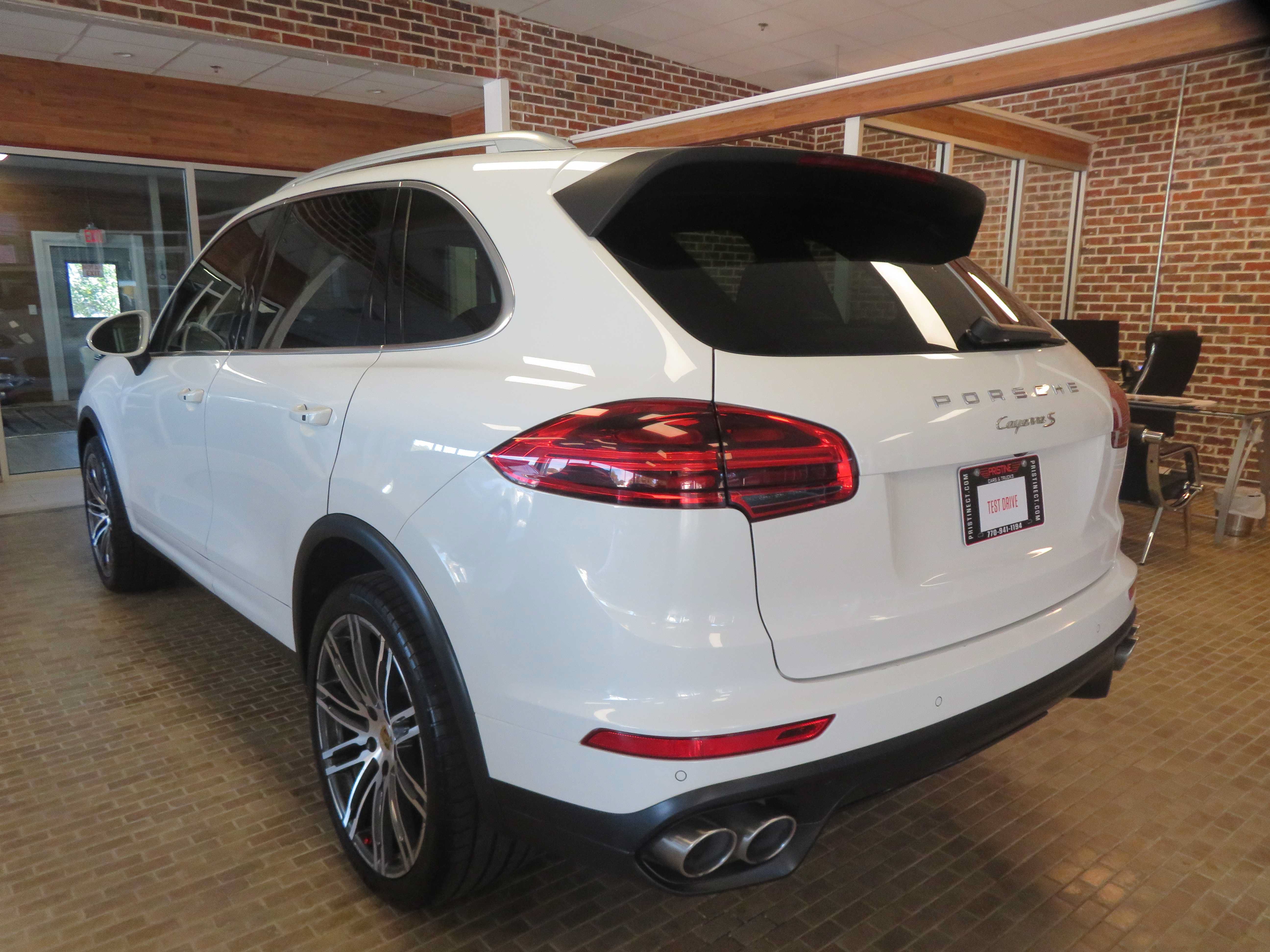 Used 2015 Porsche Cayenne S AWD/4WD image 6