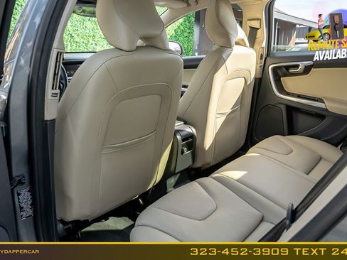 Used 2017 Volvo V60 T5 Platinum FWD image 15