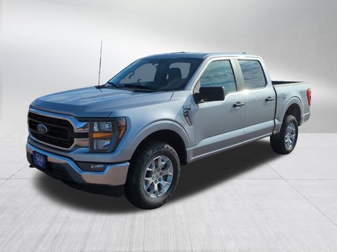 Used 2023 Ford F150 XLT image 3