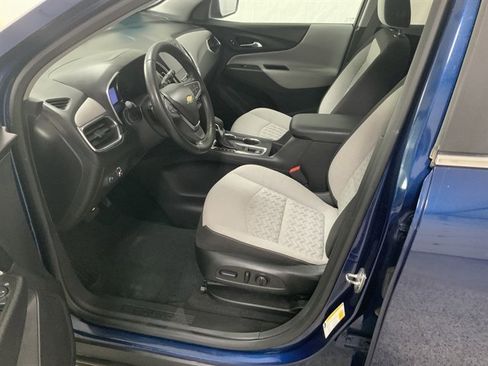 Used 2023 Chevrolet Equinox LT w/ Driver Convenience Package image 32