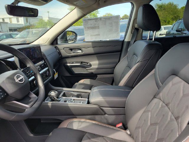 New 2026 Nissan Pathfinder Platinum FWD image 8
