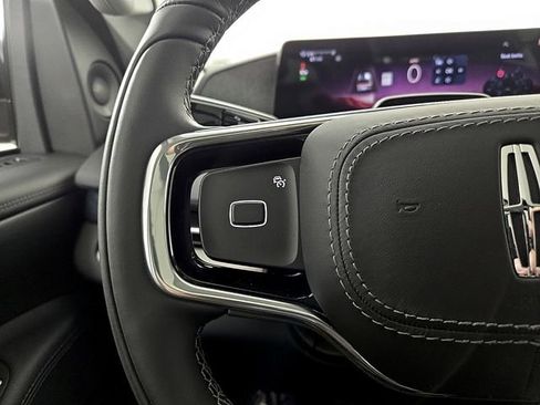 New 2025 Lincoln Navigator Reserve image 20