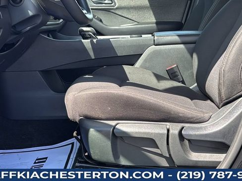 Used 2023 Nissan Rogue S AWD/4WD image 25