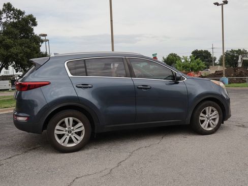 Used 2018 Kia Sportage LX w/ LX Popular Package FWD image 12