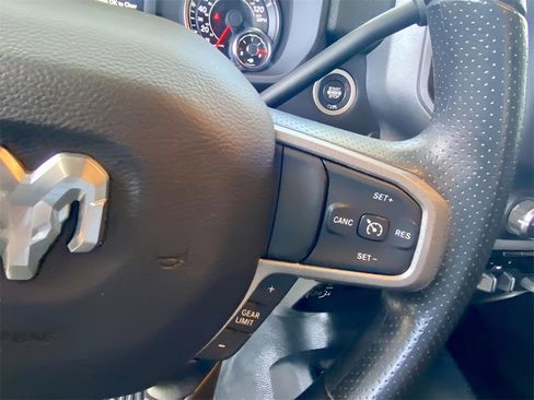 Used 2024 RAM 2500 Tradesman w/ Chrome Appearance Group image 31