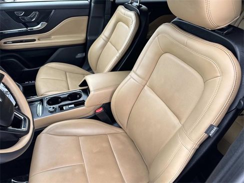 Used 2022 Lincoln Corsair Reserve w/ Equipment Group 201A image 19