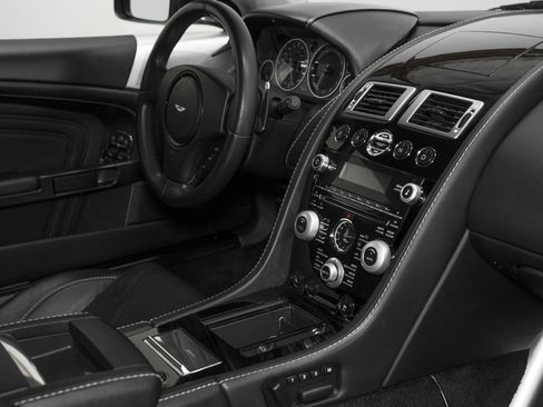 Used 2010 Aston Martin DBS Coupe image 28