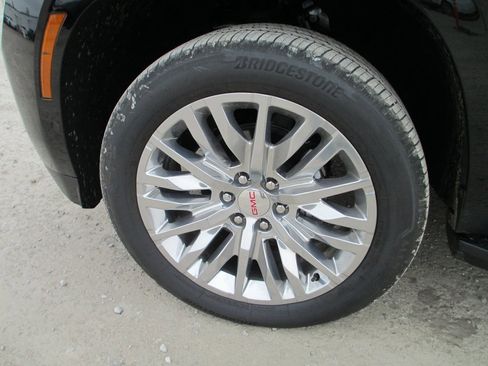 New 2026 GMC Yukon XL Elevation w/ Elevation Premium Package image 11