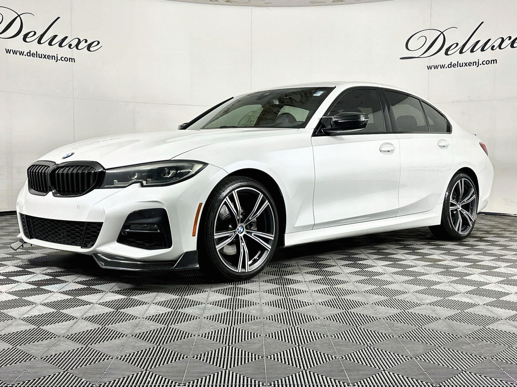 Used 2021 BMW 330i xDrive Sedan w/ M Sport Package AWD/4WD image 3